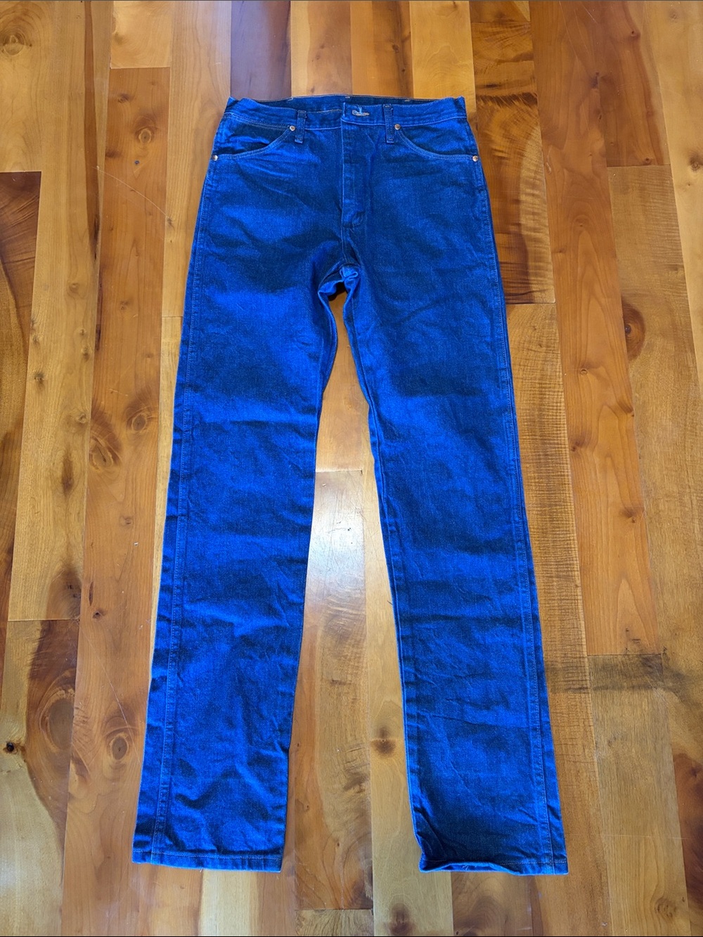 Men’s Wrangler Straight-Leg Jeans 33x38